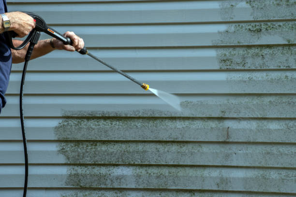 Best Garage Pressure Washing  in Neillsville, WI